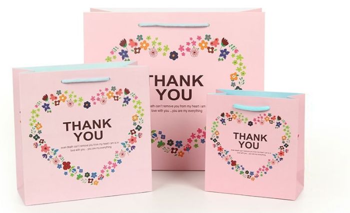 Mẫu túi giấy có chữ “thanks you” để cảm ơn khách hàng 